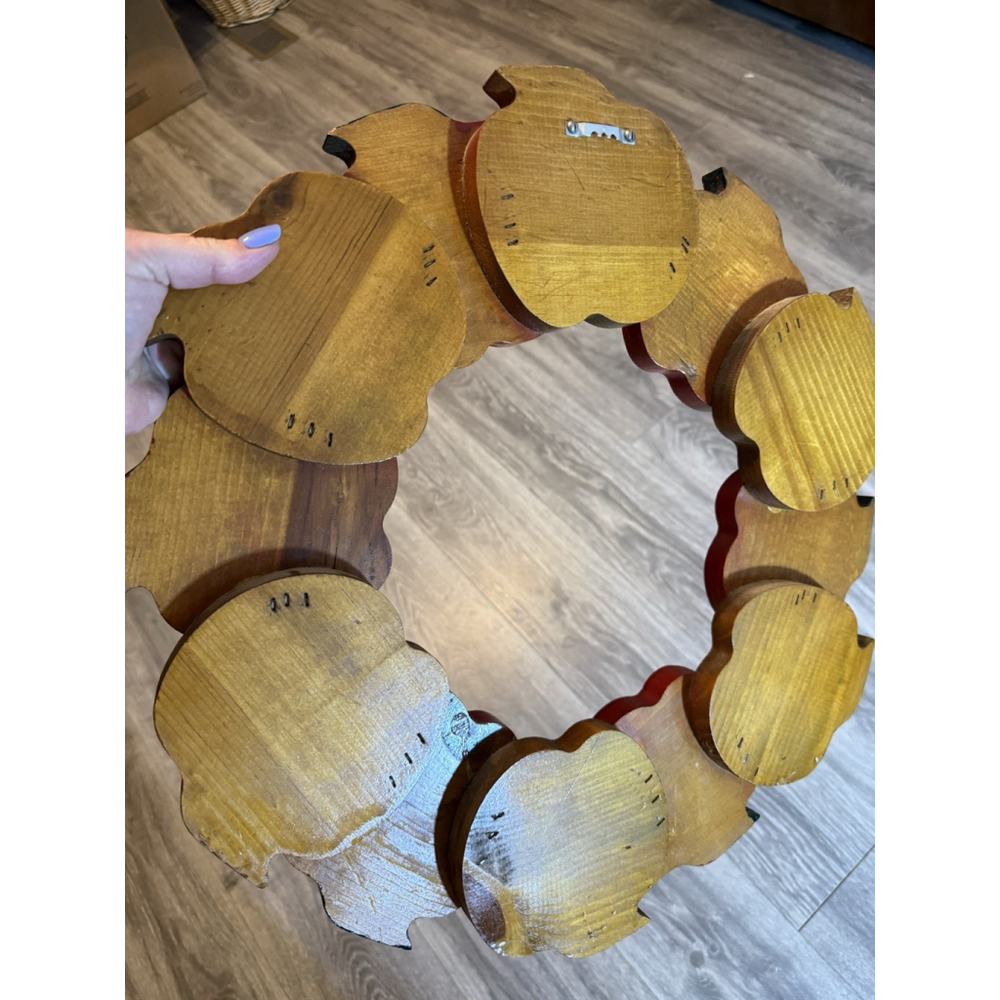 Vintage Apple Wooden Wreath Rustic Wall Hanging Hand Painted 18.5” - Picture 6 of 7